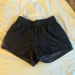 reversible lululemon shorts, black/dotted (size 2)